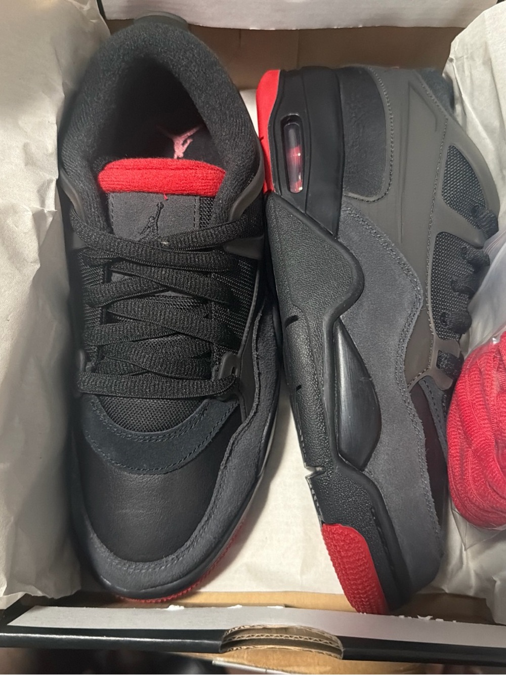 Air Jordan 4 RM (GS) – Size 7Y / Men’s 7 / Women’s 8.5 (EU 40)